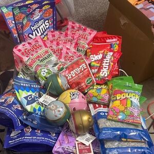 Assorted Candy Party Favor Set with and More